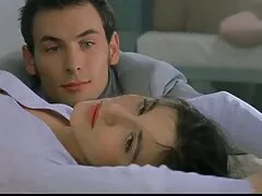 La donna nera porcone amatoriali si sottomette a quell'uomo e non se ne pente