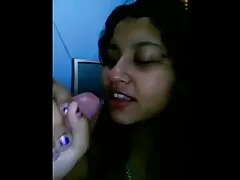 Figa giovane video amatoriali puttane ottiene il primo orgasmo