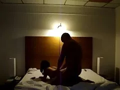 Pompato delizioso culo amatoriale puttane con sperma per una bella ragazza in calze nere